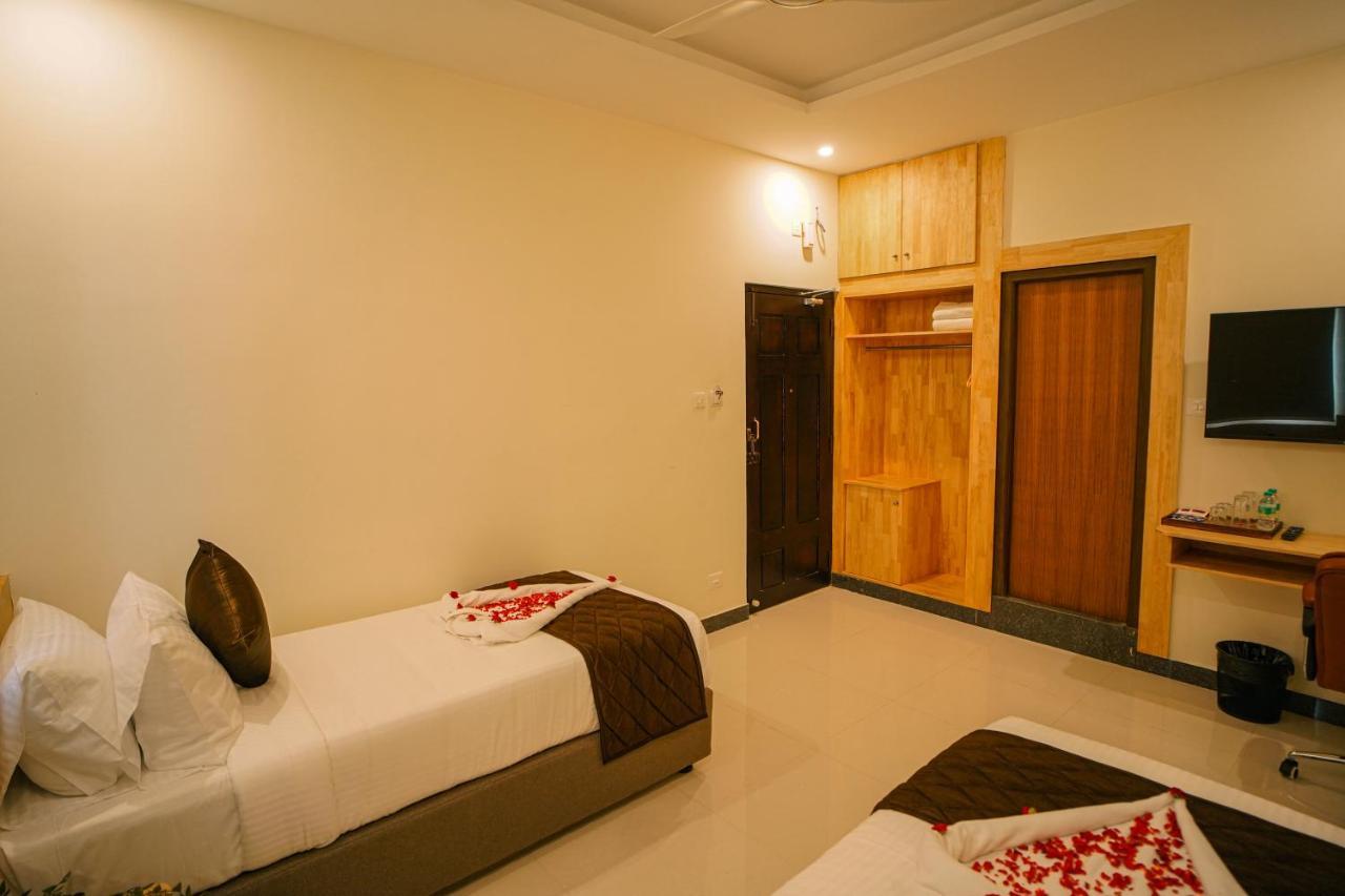 Tpc Camphor Hotell Tiruchirappalli Exteriör bild