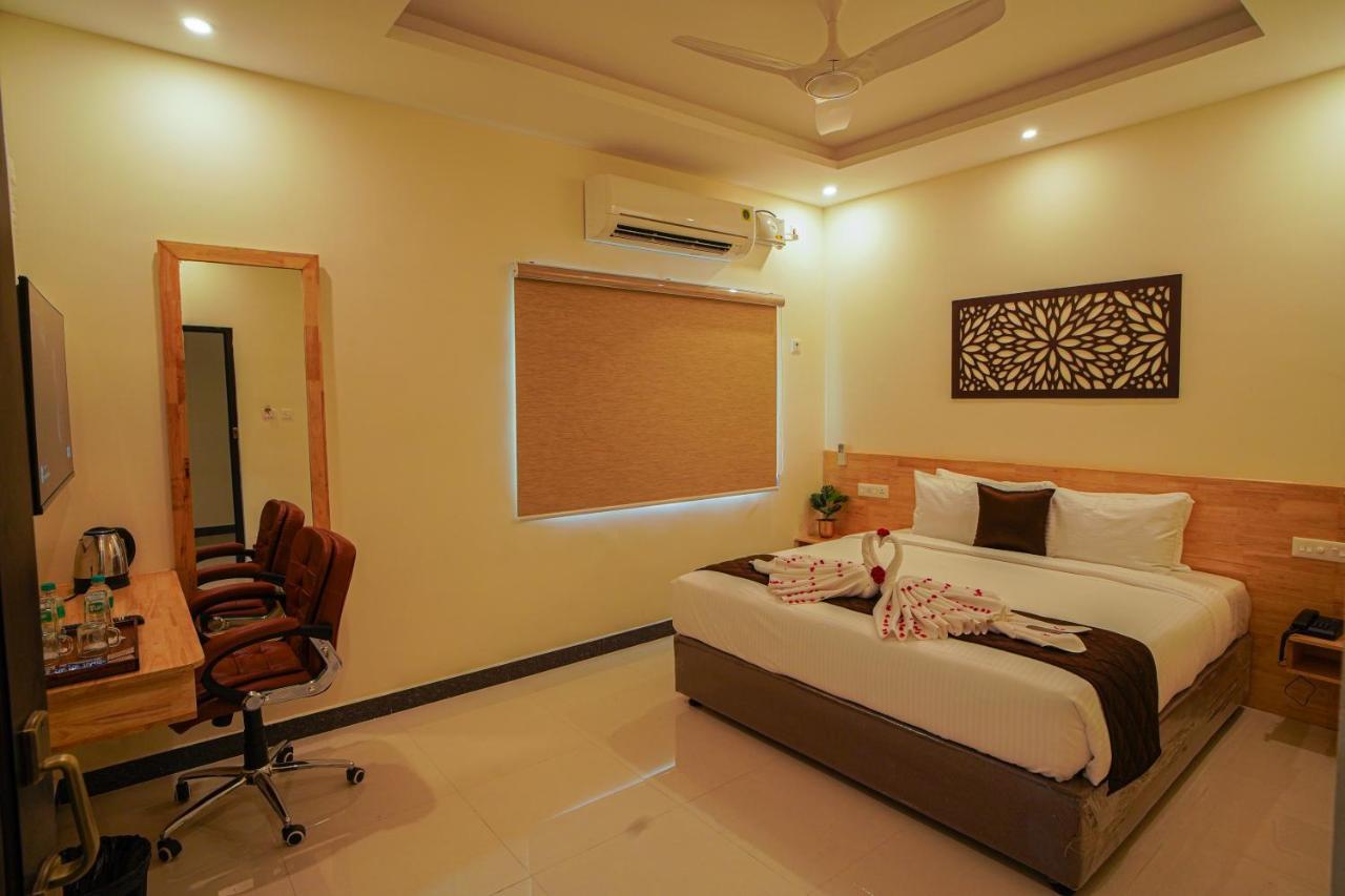 Tpc Camphor Hotell Tiruchirappalli Exteriör bild