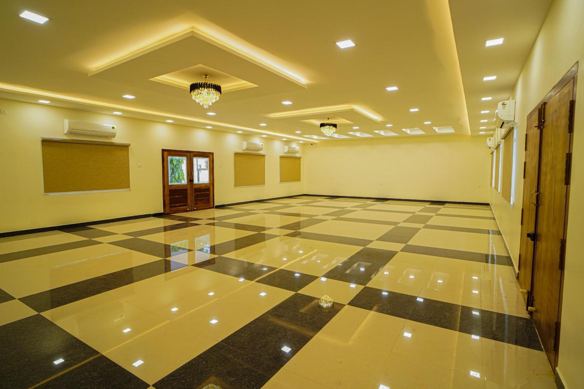Tpc Camphor Hotell Tiruchirappalli Exteriör bild