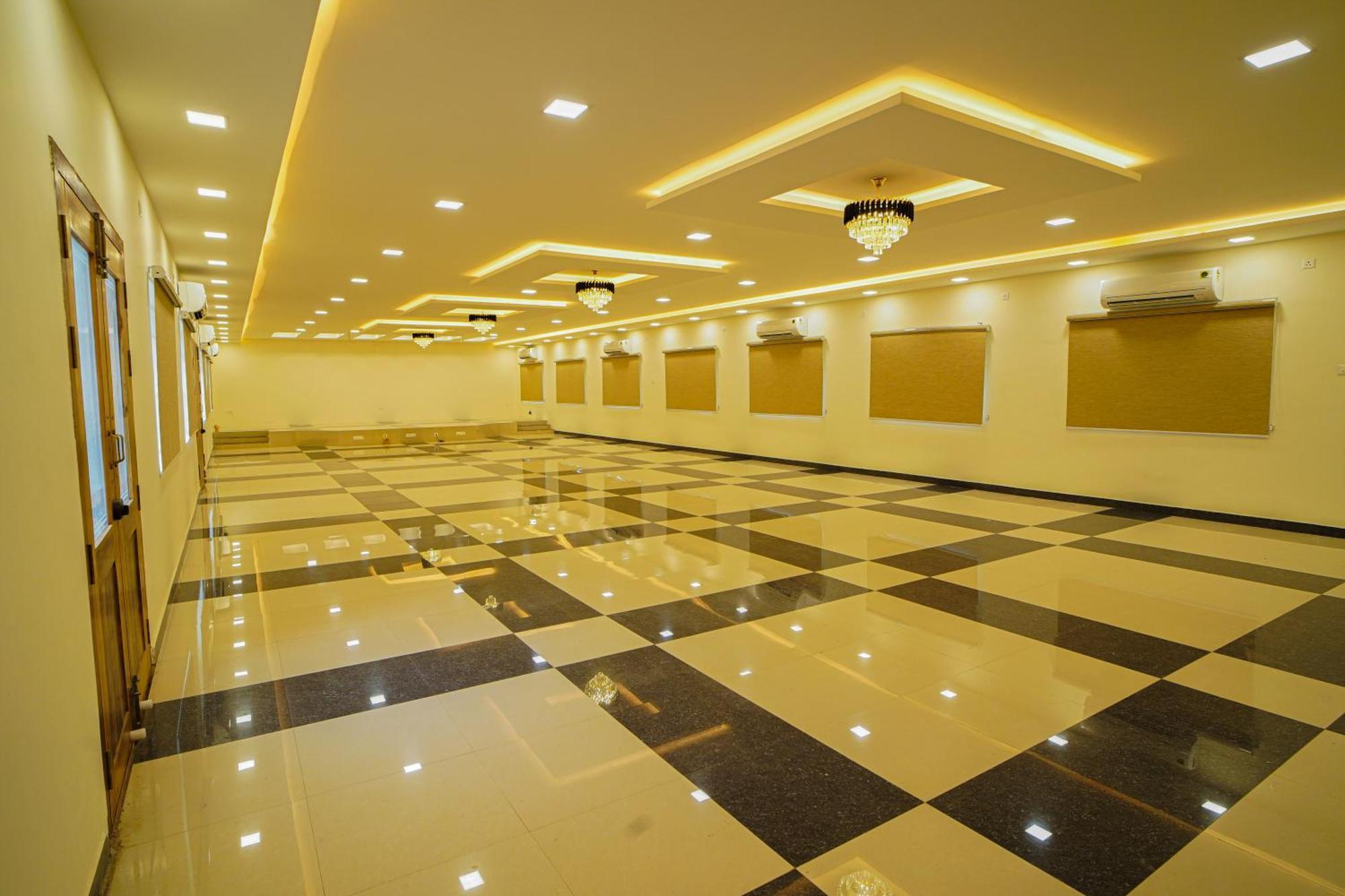 Tpc Camphor Hotell Tiruchirappalli Exteriör bild