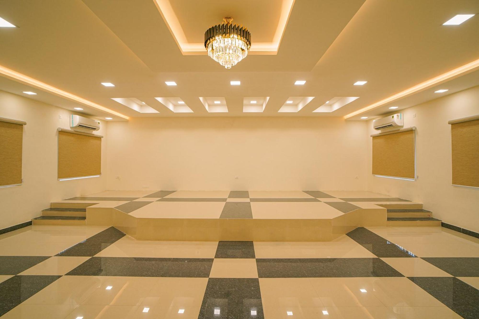 Tpc Camphor Hotell Tiruchirappalli Exteriör bild